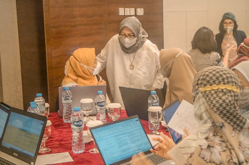 Training for Laboratory Assessors Using Based Laboratory Assessment